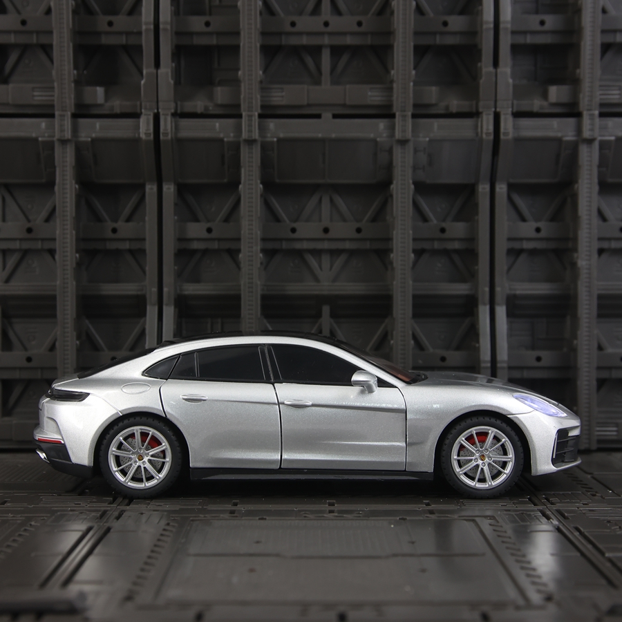 1:24 Ölçekli Porsche Panamera  - Audio Music Car incelemesi ve fiyatı